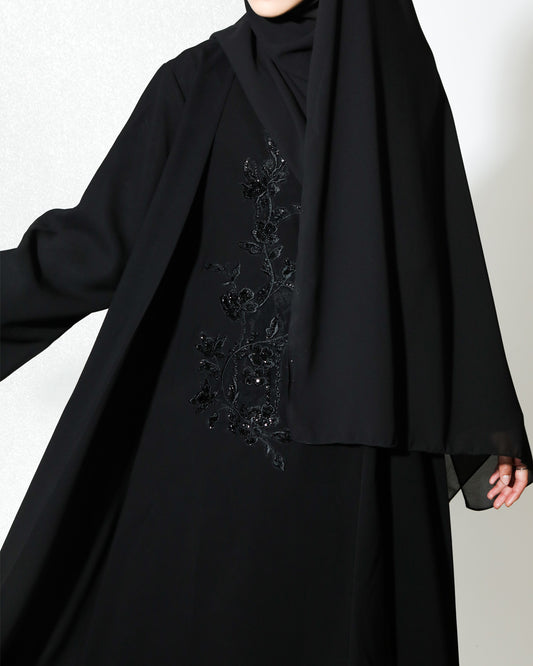 Avariella Abaya