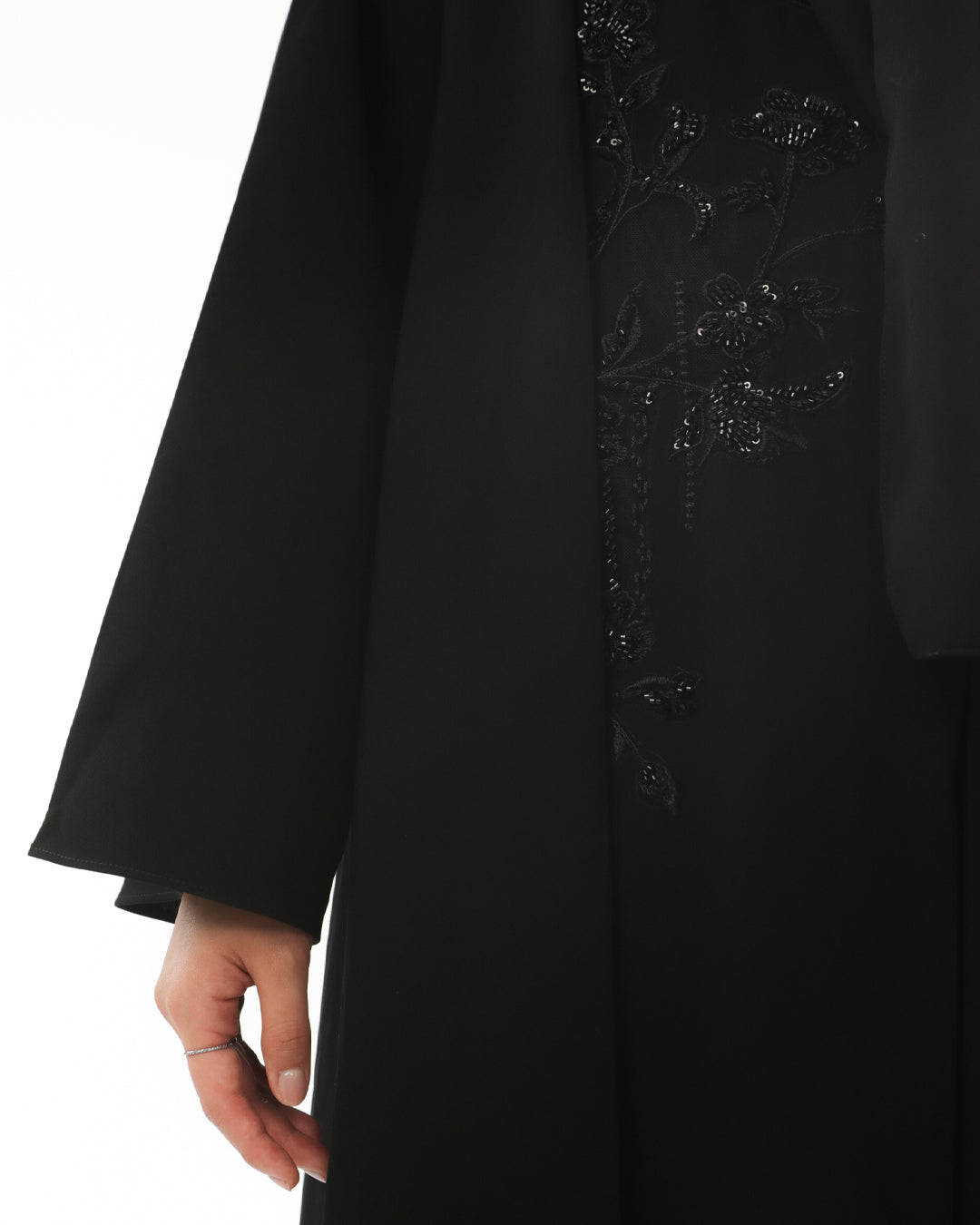 Avariella Abaya